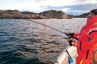 Rybári z celého sveta jazdia do Nórska kvôli nádhernej krajine a moru plnému rýb.