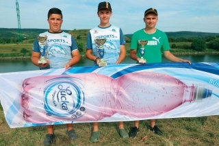 Najúspešnejší v kategórii U-20 zľava: 2. miesto  Matej Lukáč, 1. miesto 
Timotej Minárik, 3. miesto Jakub Cagala.