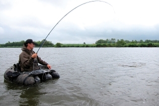 Tesne pred bellyboatom dáva zo seba majster Esox úplne všetko.