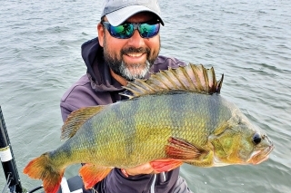 Najväčší ostriež pretekov meral 50 cm. Rovnako veľkého chytil v tréningu Martin Štěpka.