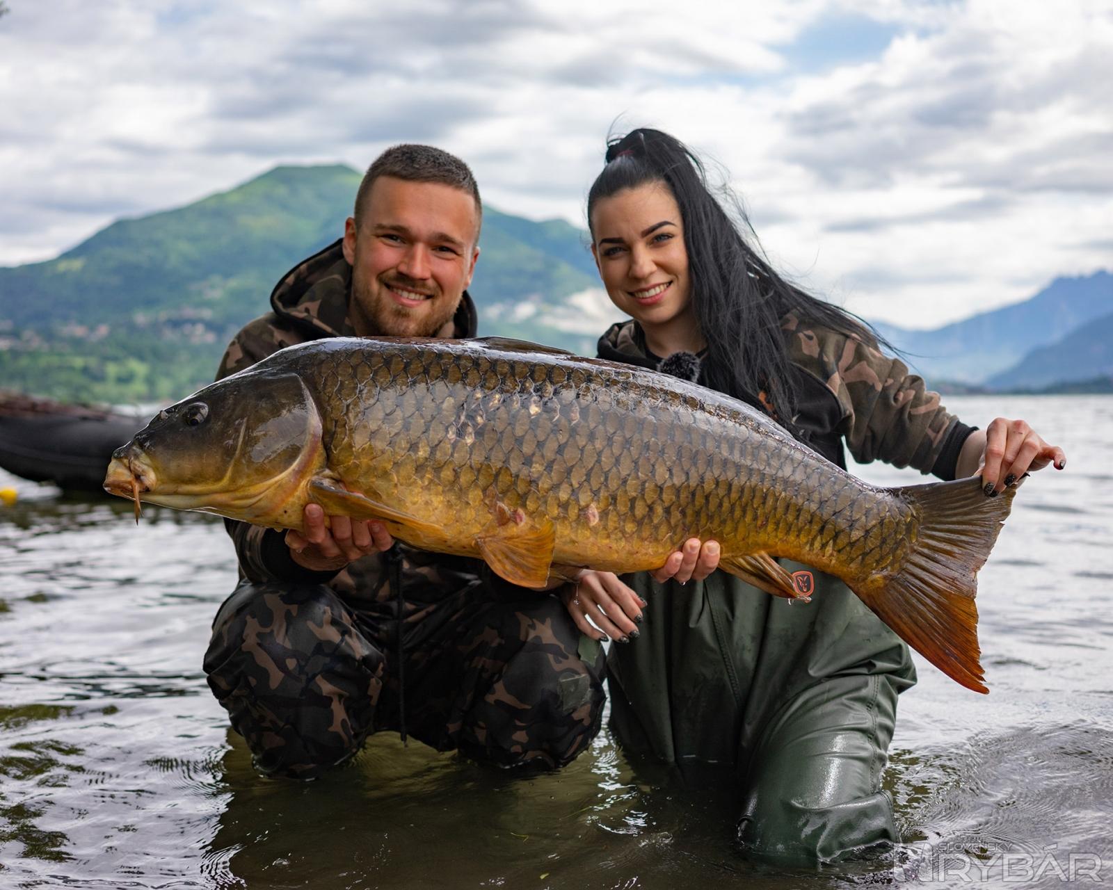 Kapry v talianskom jazere Lago di Pusiano 1
