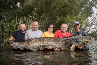Stál som nad neskutočným tvorom a zrazu mi kolega hovorí: „Veď to je už len 39 centimetrov do troch metrov...“
