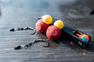 Nadväzec Hybrid Rig a boilies Beta 
s pop-up Beta, 
bolo tentoraz 
to pravé orechové.