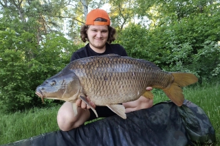 Toto je Adam, mladý filantrop! Katyverzum – 23. časť