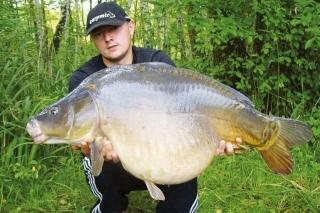 A opäť Poľsko - tentokrát 21,5 kg guľa.