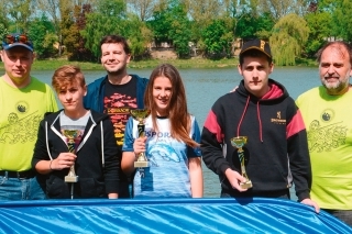 Najlepší do 15 rokov, zľava: Patrik Schmidt, Miška Duranová a Jakub Kriška.