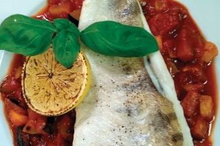 Recept - Pošírovaný zubáč na ratatouille zelenine