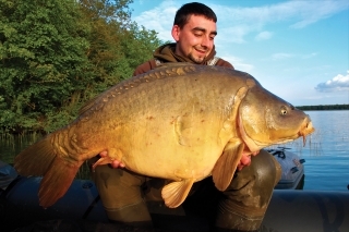 17 kg lysec ulovený z rovnakého miesta v totožný čas.