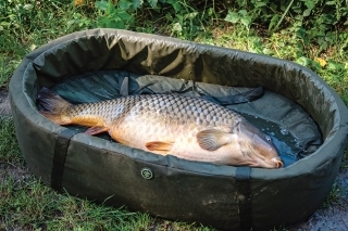 Podložka Wychwood Walled Unhooking Mat bola na tejto výprave niekoľkokrát plná.