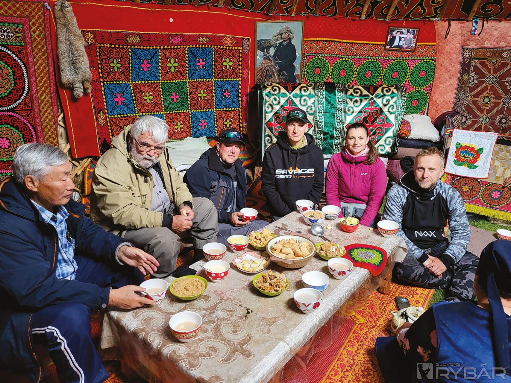 Návšteva u miestnych Kazachov zanechala v každom z nás veľmi silné dojmy.