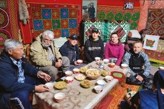 Návšteva u miestnych Kazachov zanechala v každom z nás veľmi silné dojmy.