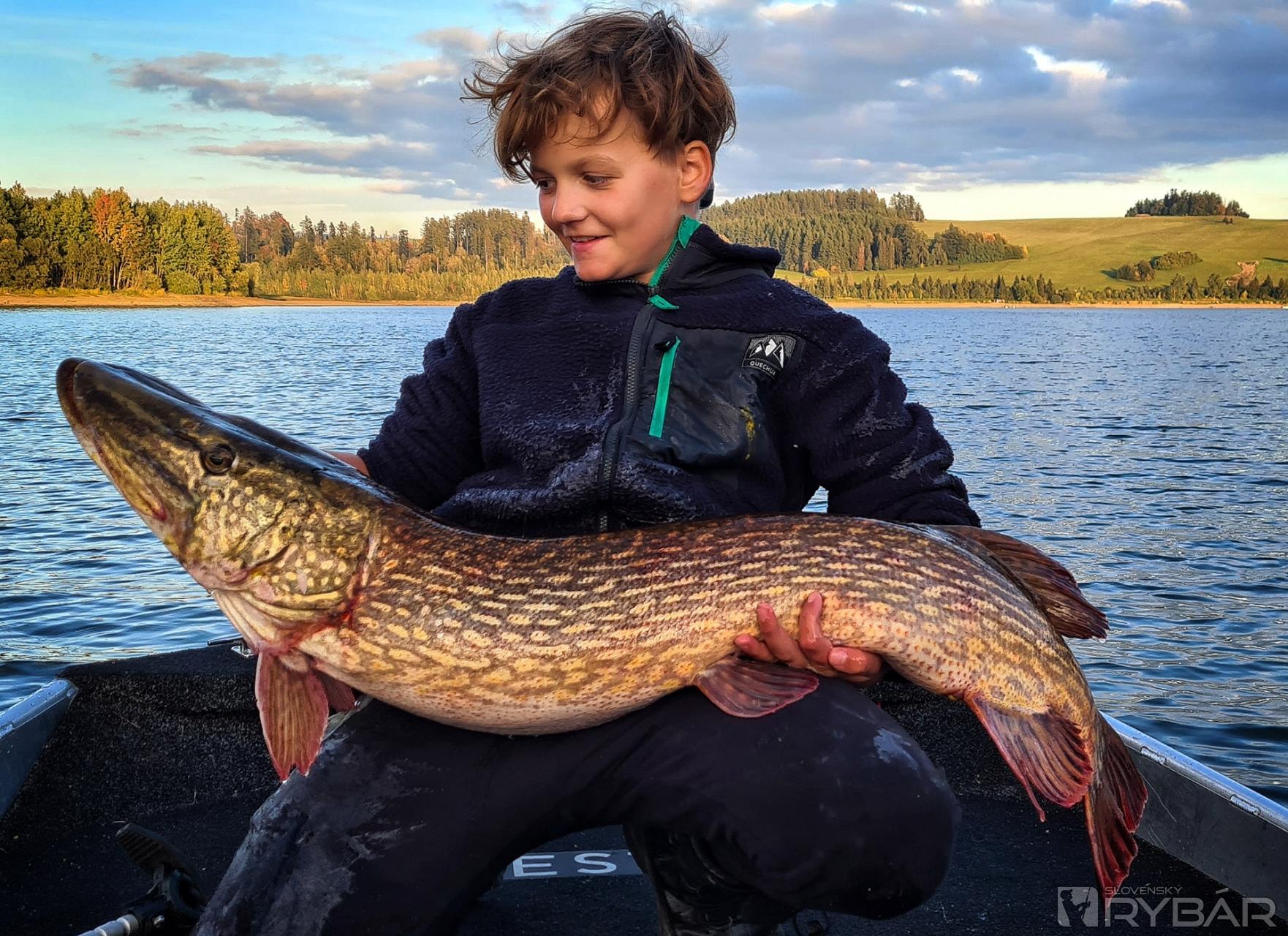 Šťuka 118 cm, ulovená na jeseň 2022 na Slezskej Harte.